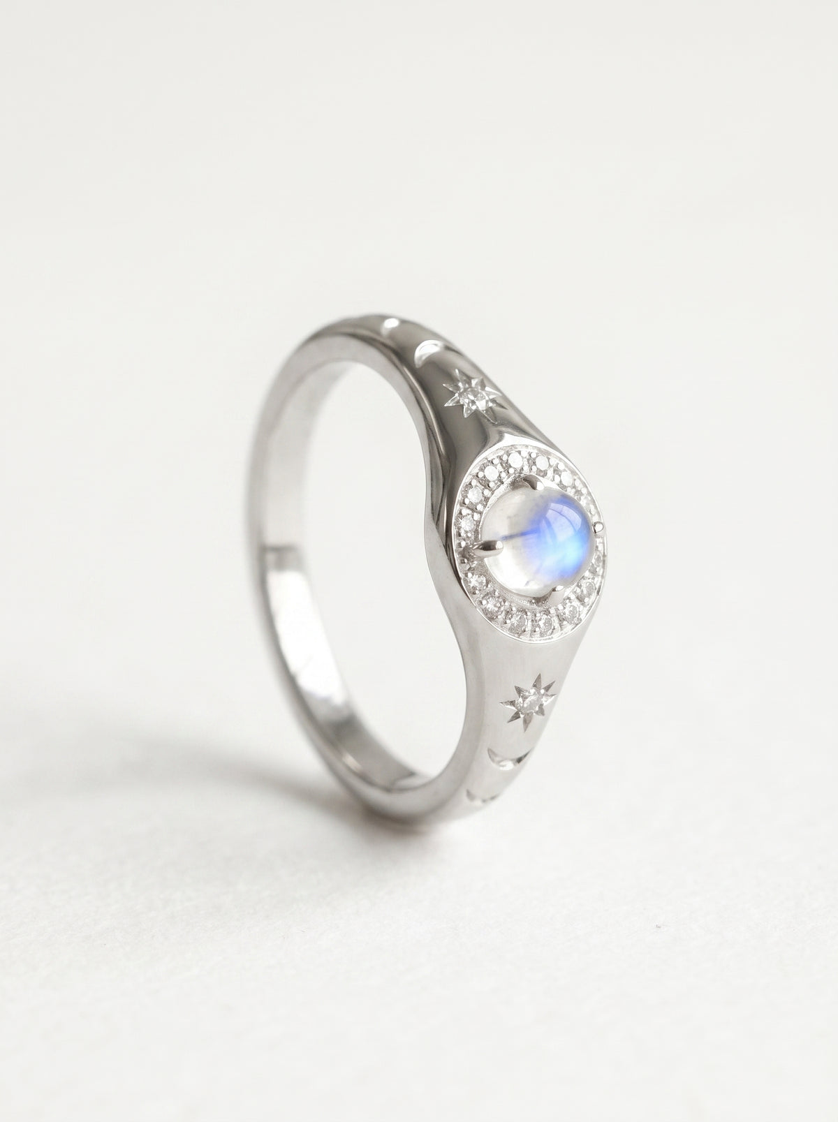 Luna Ring